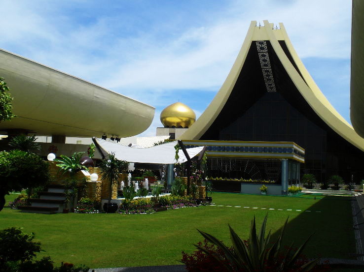 1. Istana Nurul Iman Palace